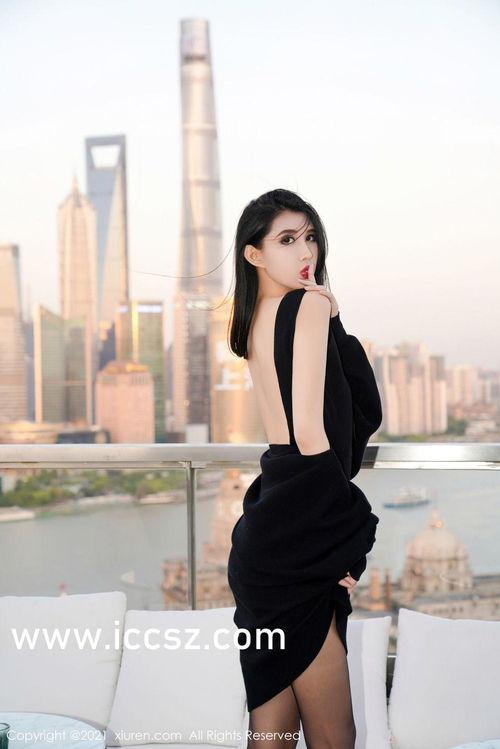 娱乐吃瓜美女模特,揭秘吃瓜美女模特的时尚传奇