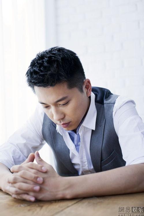 王雷个人资料照片,魅力四溢的影视新星,风采照人